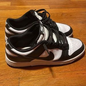 Name: Panda Dunks, Brand: Nike, Size: 9.5.
